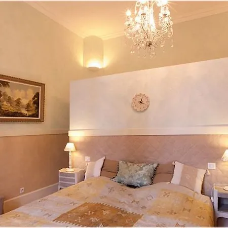 Le Petit Chateau Argoumbat *